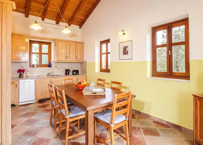 Island View Antipata (Sami)