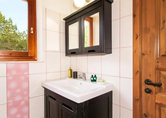 Island View Antipata (Sami)